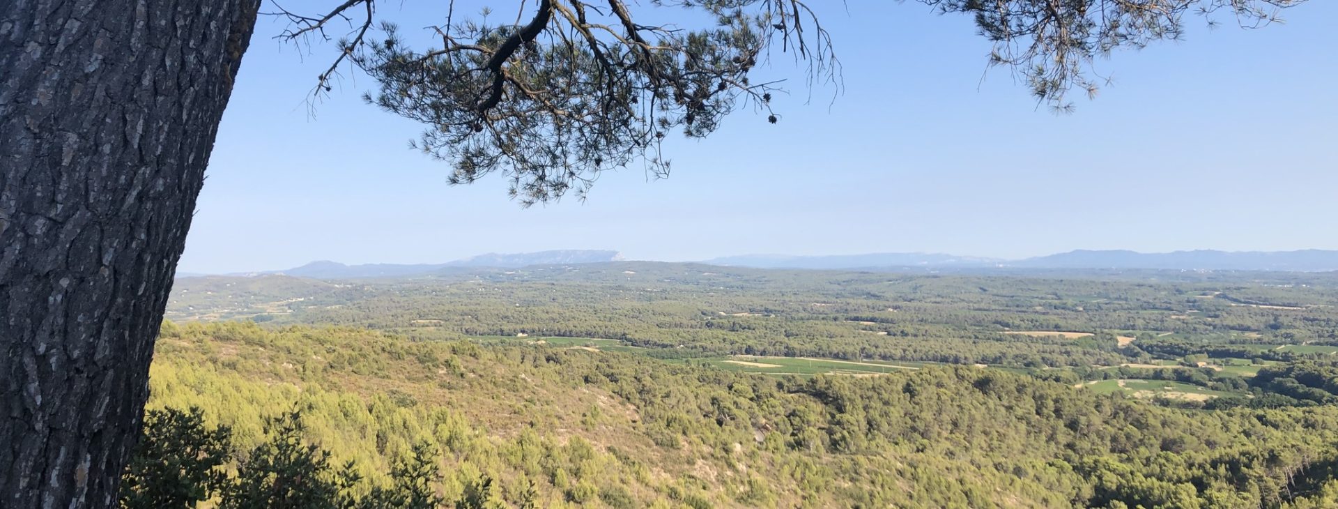 Panorama depuis le sommet de la chaîne des Côtes
