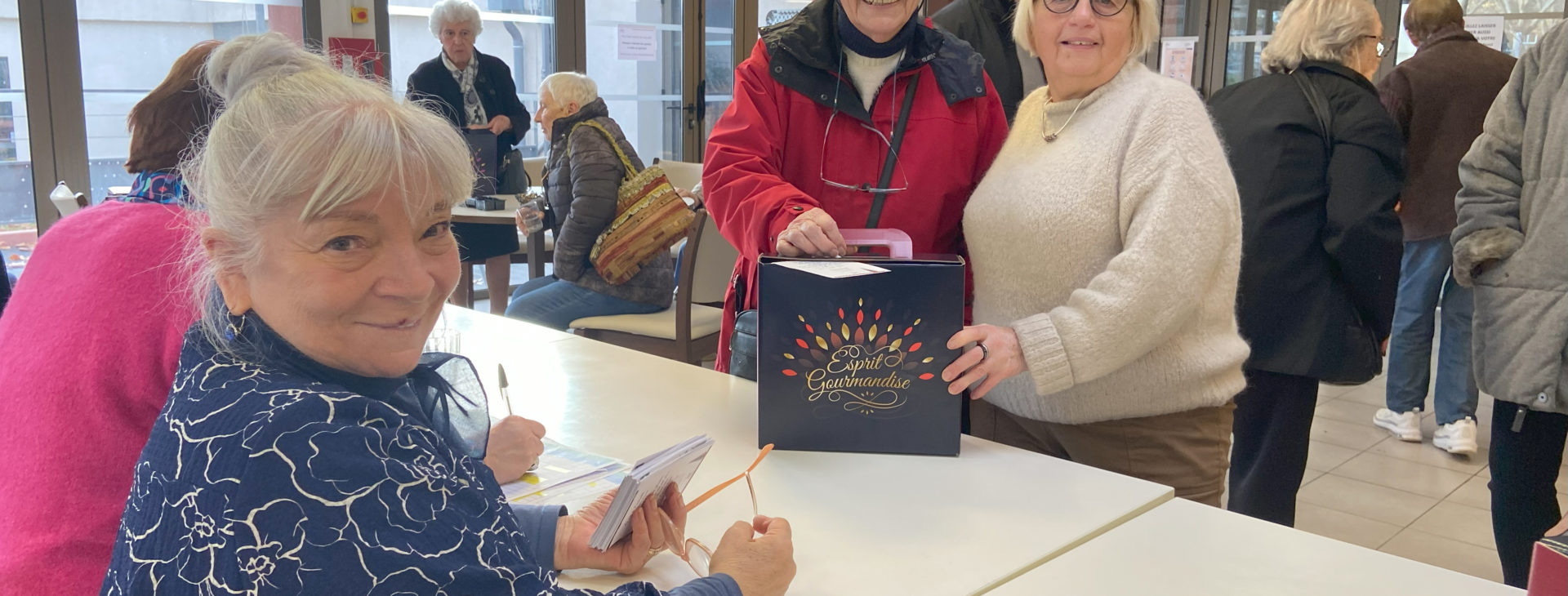 Seniors – Retour sur la distribution des colis de Noël