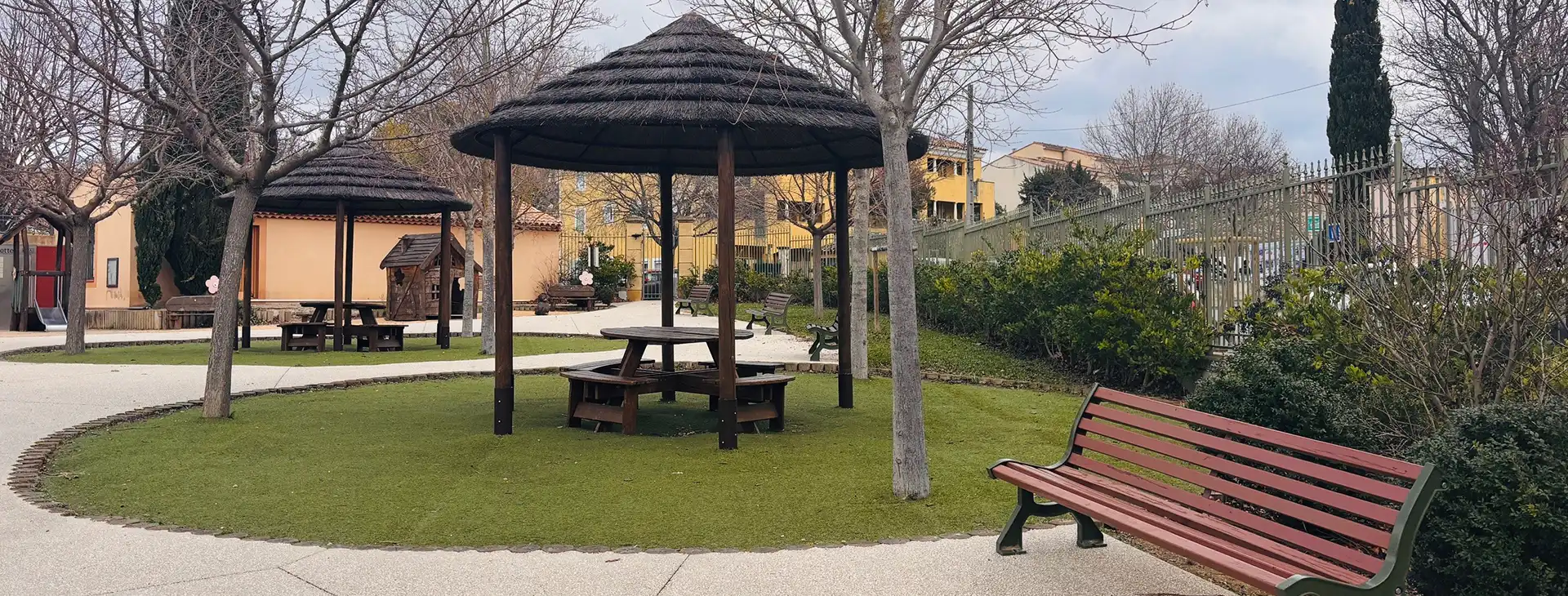 Un accès simplifié au Square du Facteur Roulin