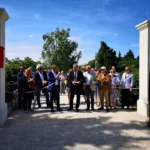 Découpe du ruban inaugural